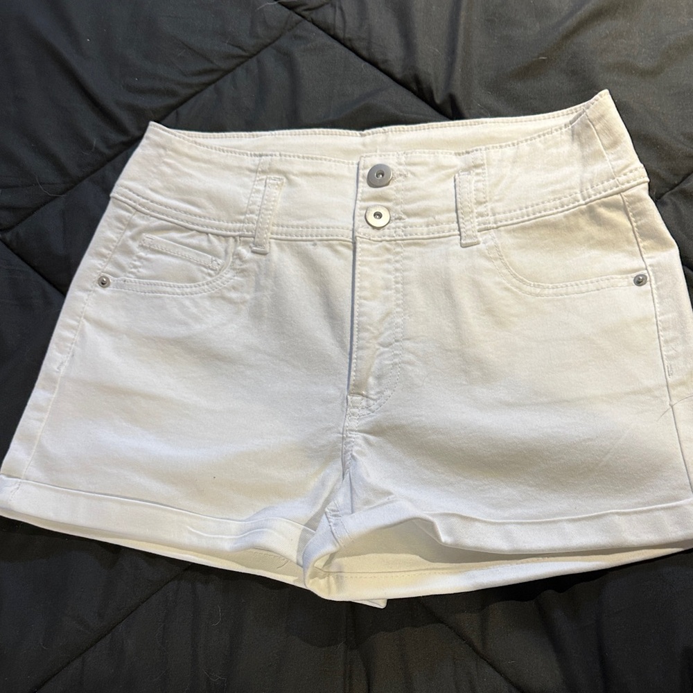 No Boundaries Women's White Jean Shorts